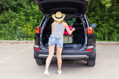 Как да подредим багажника: практично ръководство за ред, безопасност и удобство